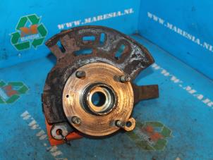 Gebruikte Fusee rechts-voor Chevrolet Tacuma 1.6 16V Prijs € 36,75 Margeregeling aangeboden door Maresia Auto Recycling B.V.