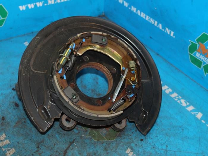 Knuckle, rear right Toyota Avensis