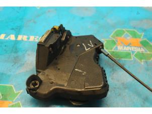 Gebruikte Portierslot Mechaniek 4Deurs links-voor Toyota Avensis (T25/B1D) 2.0 16V VVT-i D4 Prijs € 42,00 Margeregeling aangeboden door Maresia Auto Recycling B.V.