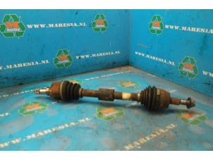 Gebruikte Homokineetas links-voor Ford Focus 3 1.6 Ti-VCT 16V 125 Prijs € 78,75 Margeregeling aangeboden door Maresia Auto Recycling B.V.