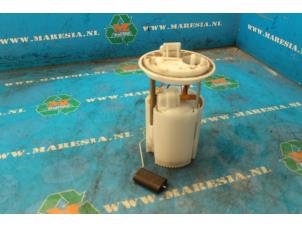 Gebruikte Tank element Pomp Opel Corsa E 1.0 SIDI Turbo 12V Prijs € 52,50 Margeregeling aangeboden door Maresia Auto Recycling B.V.