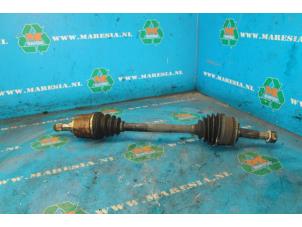 Gebruikte Steekas links-voor Nissan Almera Tino (V10M) 1.8 16V Prijs € 52,50 Margeregeling aangeboden door Maresia Auto Recycling B.V.