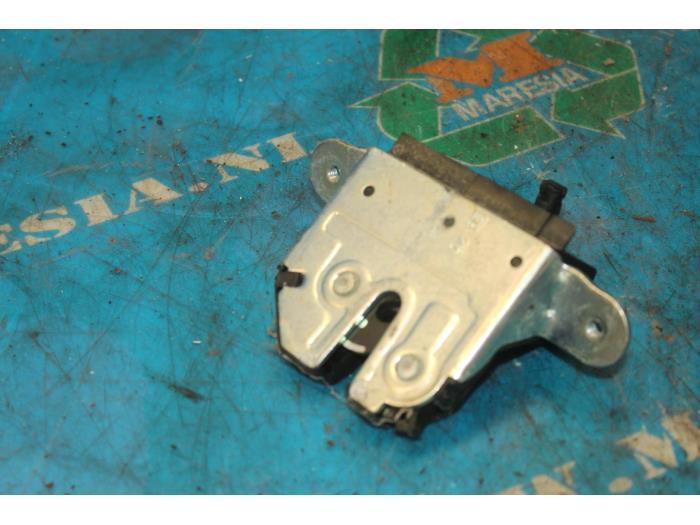 Tailgate lock mechanism Opel Corsa