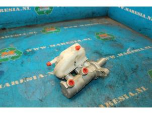 Gebruikte Hoofdremcilinder Ford Transit Custom 2.0 TDCi 16V Eco Blue 105 Prijs € 57,75 Margeregeling aangeboden door Maresia Auto Recycling B.V.