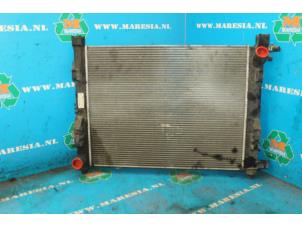 Gebruikte Radiateur Dacia Dokker Express (8S) 1.5 dCi 90 Prijs € 57,75 Margeregeling aangeboden door Maresia Auto Recycling B.V.