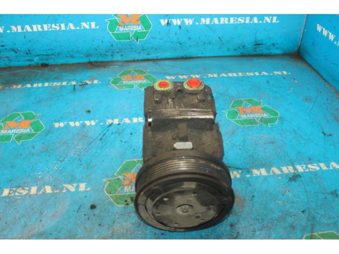 Aircopomp van een Ford Transit 2.0 TDdi 16V 260S 2002