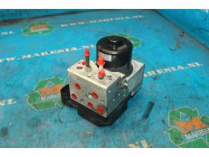 Gebruikte ABS Pomp Lexus IS (E2) 200 2.0 24V Prijs € 152,25 Margeregeling aangeboden door Maresia Auto Recycling B.V.