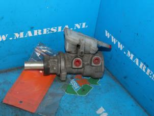 Gebruikte Hoofdremcilinder Ford Focus 1 Wagon 1.6 16V Prijs € 47,25 Margeregeling aangeboden door Maresia Auto Recycling B.V.