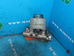 Gebruikte Hoofdremcilinder Nissan Primera (P11) 2.0 SRi 16V Prijs € 47,25 Margeregeling aangeboden door Maresia Auto Recycling B.V.