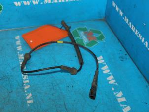 Gebruikte Sensor ABS Ford Fiesta 5 (JD/JH) 1.4 TDCi Prijs € 78,75 Margeregeling aangeboden door Maresia Auto Recycling B.V.