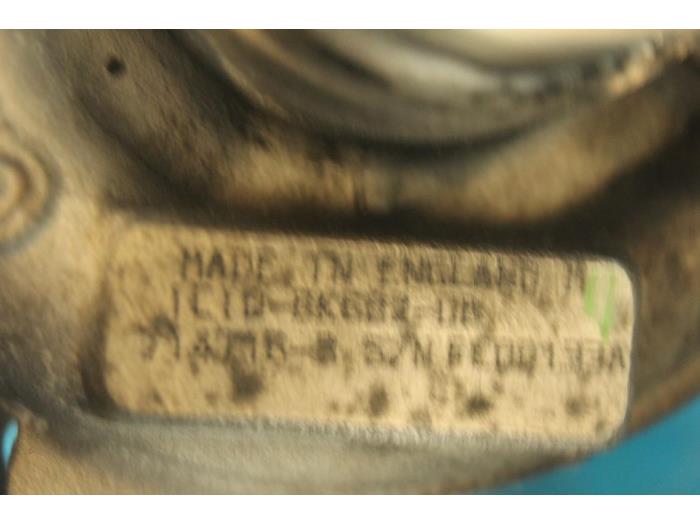 Turbo van een Ford Transit 2.0 TDdi 16V 260S 2002