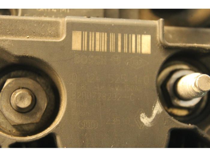 Dynamo van een Nissan Qashqai (J10) 1.5 dCi DPF 2010