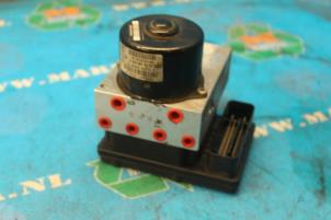 Gebruikte ABS Pomp Mercedes C Sportcoupé (C203) 1.8 C-180K 16V Prijs € 63,00 Margeregeling aangeboden door Maresia Auto Recycling B.V.