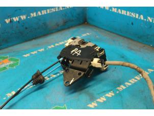 Gebruikte Portierslot Mechaniek 4Deurs rechts-achter Mercedes C Estate (S204) 2.2 C-220 CDI 16V Prijs € 63,00 Margeregeling aangeboden door Maresia Auto Recycling B.V.