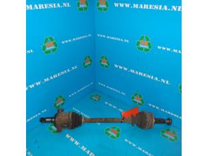 Gebruikte Steekas links-achter Lexus IS (E2) 200 2.0 24V Prijs € 52,50 Margeregeling aangeboden door Maresia Auto Recycling B.V.