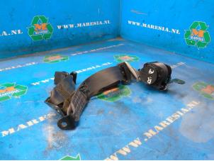 Gebruikte Veiligheidsgordel rechts-achter Kia Sportage (JE) 2.0 CVVT 16V 4x4 Prijs € 42,00 Margeregeling aangeboden door Maresia Auto Recycling B.V.