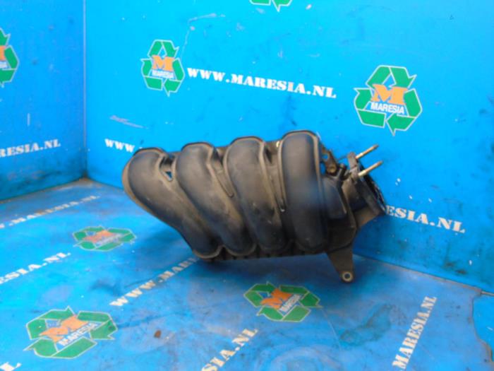 Intake manifold Toyota MR II