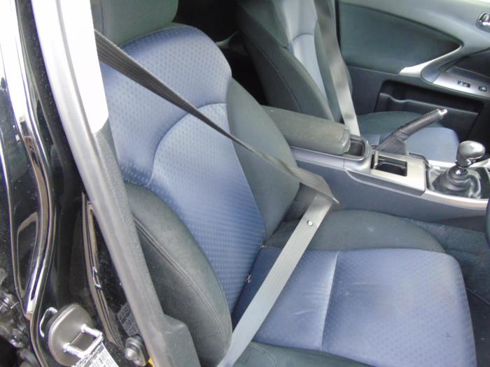 Front seatbelt, right Lexus IS 220