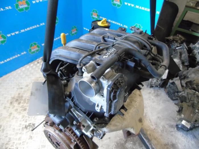 Motor van een Dacia Sandero II 1.2 16V 2015