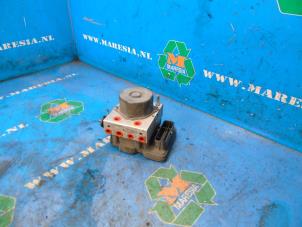 Gebruikte ABS Pomp Dacia Sandero II 0.9 TCE 12V Prijs € 78,75 Margeregeling aangeboden door Maresia Auto Recycling B.V.