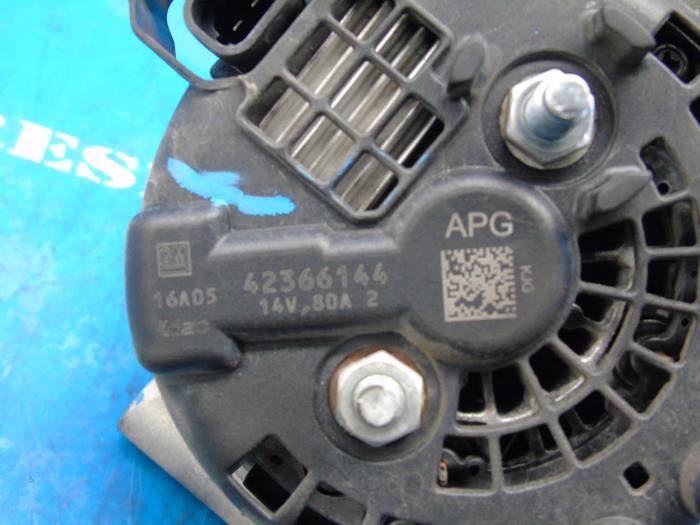 Dynamo van een Opel Karl 1.0 12V 2016