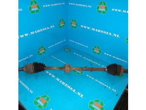 Gebruikte Aandrijfas rechts-voor Toyota Avensis (T22) 1.8 16V Prijs € 47,25 Margeregeling aangeboden door Maresia Auto Recycling B.V.