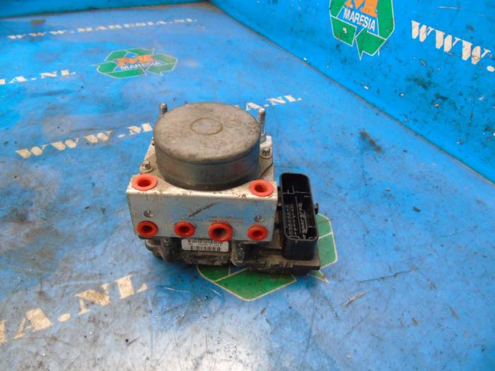 Gebruikte ABS Pomp Fiat Fiorino (225) 1.3 JTD 16V Multijet Prijs € 52,50 Margeregeling aangeboden door Maresia Auto Recycling B.V.