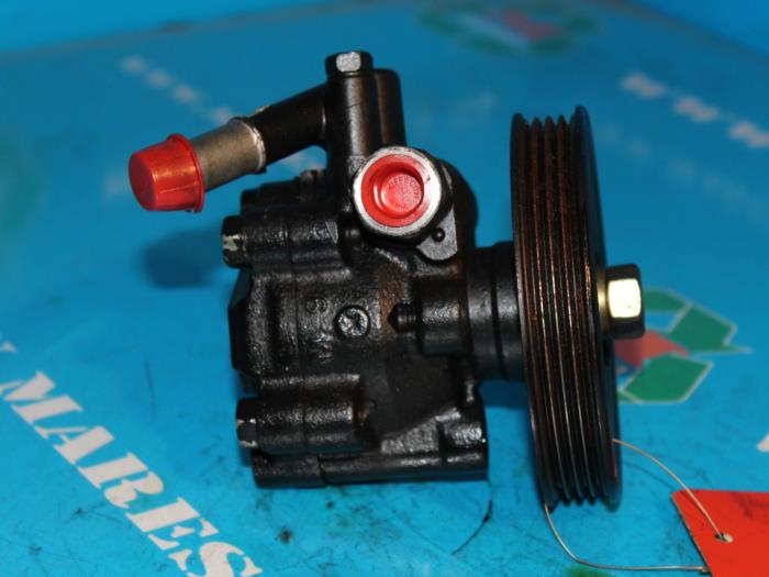 Gebruikte Pomp Servo Nissan Primera (P11) 1.6 16V Prijs € 21,00 Margeregeling aangeboden door Maresia Auto Recycling B.V.