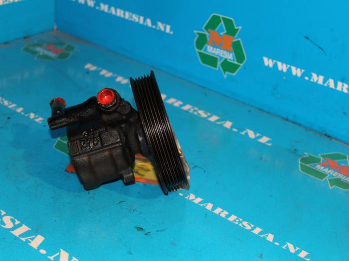 Gebruikte Pomp Servo Opel Astra F (56/57) 1.6i Prijs € 21,00 Margeregeling aangeboden door Maresia Auto Recycling B.V.