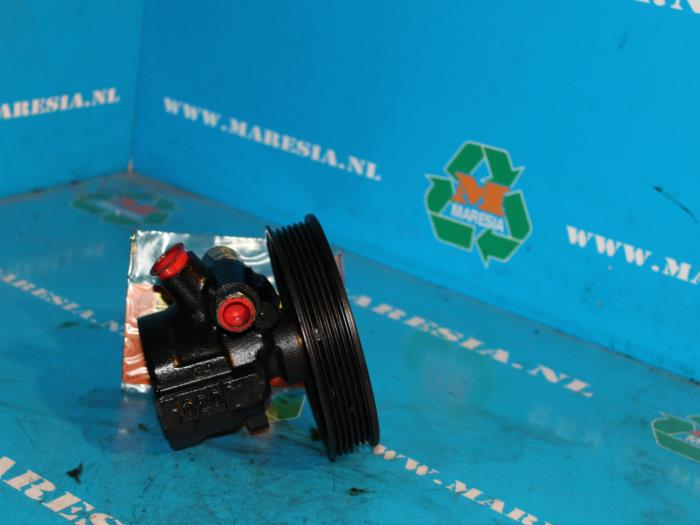 Gebruikte Servopomp Opel Vectra B (36) 1.8 16V Ecotec Prijs € 21,00 Margeregeling aangeboden door Maresia Auto Recycling B.V.