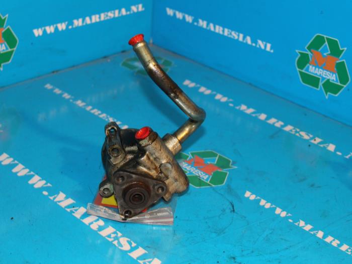 Gebruikte Pomp Servo Daewoo Nexia 1.5 GLX,GTX 16V Prijs € 21,00 Margeregeling aangeboden door Maresia Auto Recycling B.V.