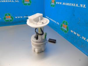 Gebruikte Tank element Pomp Dacia Sandero III 1.0 TCe 90 12V Prijs € 131,25 Margeregeling aangeboden door Maresia Auto Recycling B.V.