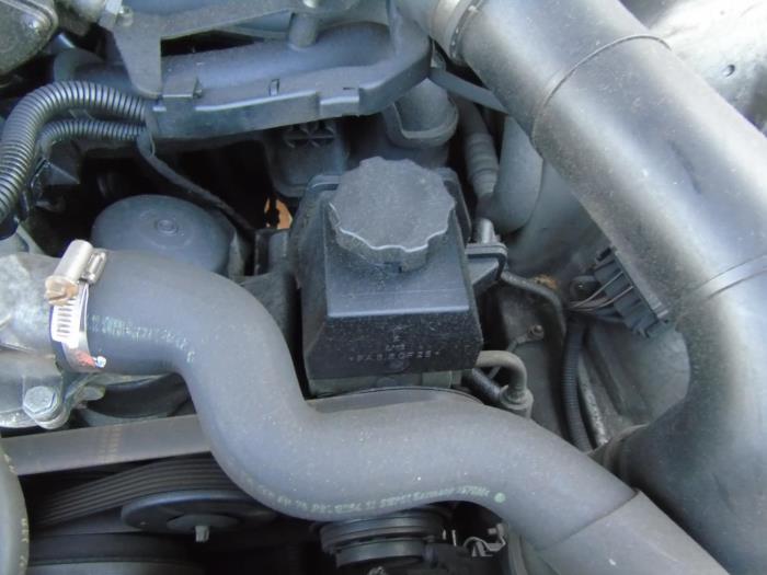 Gebruikte Pomp Servo Mercedes SLK (R170) 2.3 230 K 16V Prijs € 105,00 Margeregeling aangeboden door Maresia Auto Recycling B.V.