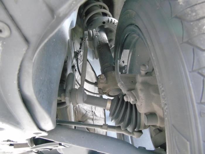 Aandrijfas links-voor van een Volkswagen Polo V (6R) 1.2 TSI 16V BlueMotion Technology 2014