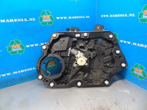 Gebruikte Ruitmechaniek 4Deurs rechts-voor Ford Puma 1.0 Ti-VCT EcoBoost 12V Prijs € 157,50 Margeregeling aangeboden door Maresia Auto Recycling B.V.