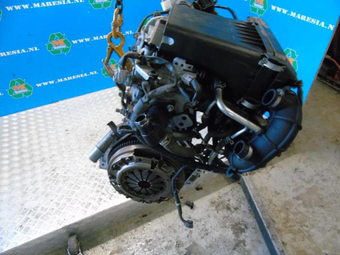 Motor van een Suzuki Splash 1.0 12V 2013