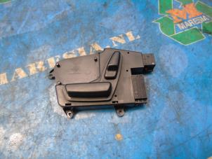 Gebruikte Schakelaar Mercedes ML II (164/4JG) 3.5 350 4-Matic V6 24V Prijs € 57,75 Margeregeling aangeboden door Maresia Auto Recycling B.V.