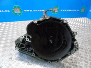 Gebruikte Versnellingsbak Opel Agila (A) 1.2 16V Twin Port Prijs € 105,00 Margeregeling aangeboden door Maresia Auto Recycling B.V.