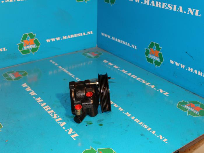 Gebruikte Stuurpomp Mazda 121 (JA/JB) 1.3i LX,GLX Prijs € 52,50 Margeregeling aangeboden door Maresia Auto Recycling B.V.
