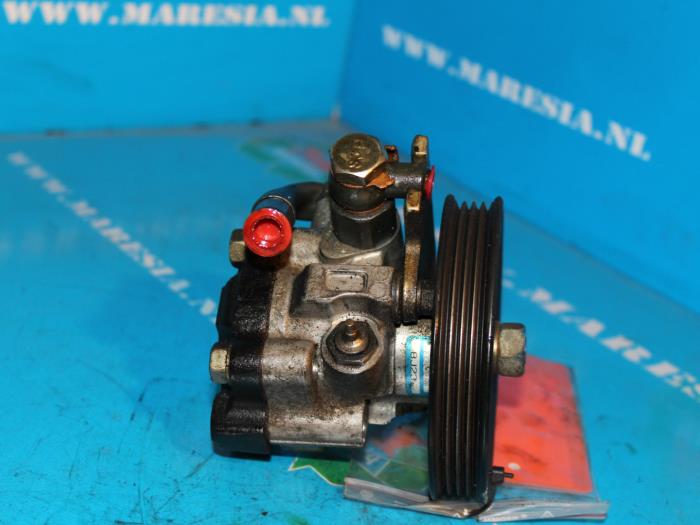 Gebruikte Servopomp Kia Shuma 1.5i 16V Prijs € 31,50 Margeregeling aangeboden door Maresia Auto Recycling B.V.