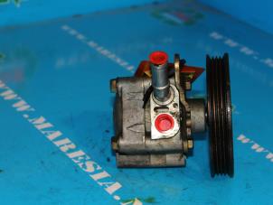 Gebruikte Stuurbekrachtiging Pomp Nissan Almera Tino (V10M) 1.8 16V Prijs € 31,50 Margeregeling aangeboden door Maresia Auto Recycling B.V.