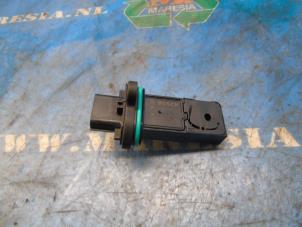 Gebruikte Luchtmassameter Opel Mokka/Mokka X 1.6 16V EcoFlex 4x2 Prijs € 68,25 Margeregeling aangeboden door Maresia Auto Recycling B.V.