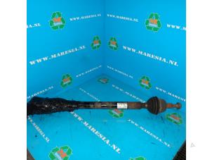 Gebruikte Cardanas rechts-voor (VWA) Volkswagen Golf IV (1J1) 1.9 SDI Prijs € 36,75 Margeregeling aangeboden door Maresia Auto Recycling B.V.