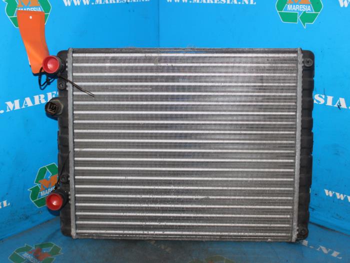 Gebruikte Radiateur Seat Arosa (6H1) 1.4i Prijs € 52,50 Margeregeling aangeboden door Maresia Auto Recycling B.V.