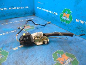 Gebruikte Slotmechaniek Portier 4Deurs rechts-voor Honda Civic Aerodeck (MB/MC) Prijs € 47,25 Margeregeling aangeboden door Maresia Auto Recycling B.V.