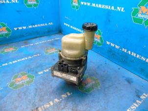Gebruikte Pomp Servo Dacia Sandero II 1.5 dCi 90 Prijs € 220,50 Margeregeling aangeboden door Maresia Auto Recycling B.V.
