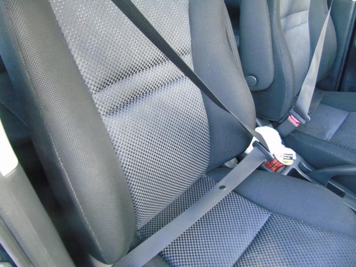 Veiligheidsgordel rechts-voor Toyota Corolla Verso