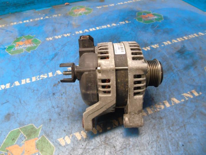 Alternator van een Opel Corsa E 1.4 16V 2016