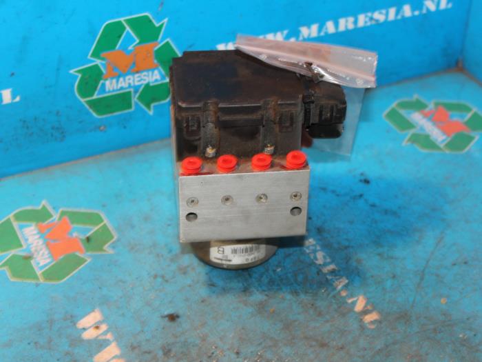 Gebruikte ABS Pomp Suzuki Alto (RF410) 1.1 16V Prijs € 36,75 Margeregeling aangeboden door Maresia Auto Recycling B.V.