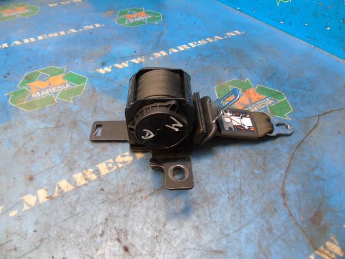 Rear seatbelt, centre Kia Venga